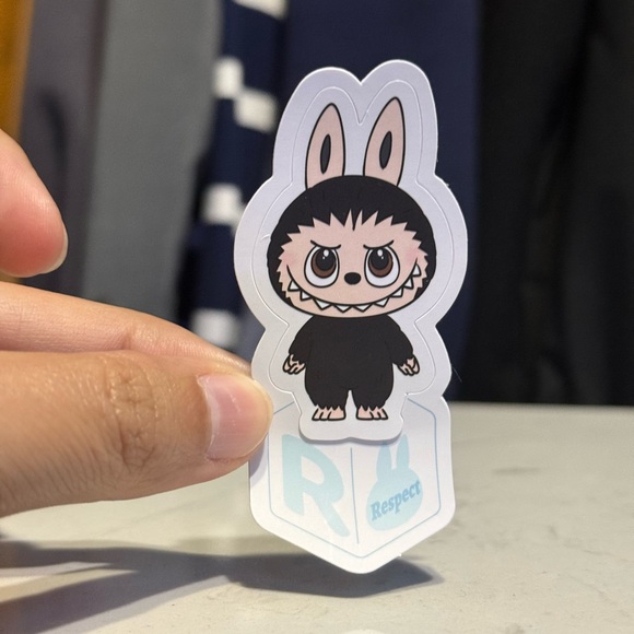 Labubu Letter R pin for love! - Picture 5 of 8